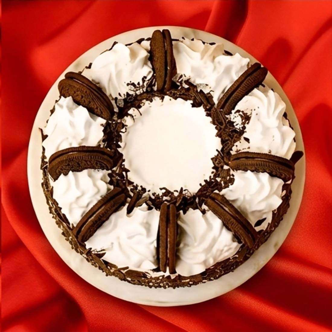 Black Forest Oreo With Chocolate Flakes
